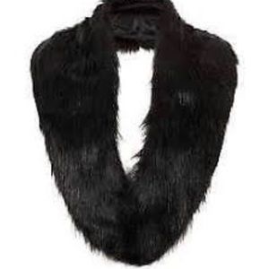 Black faux fur scarf